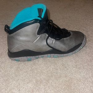 Jordan’s 10s! Unisex!! Worn twice! 💋